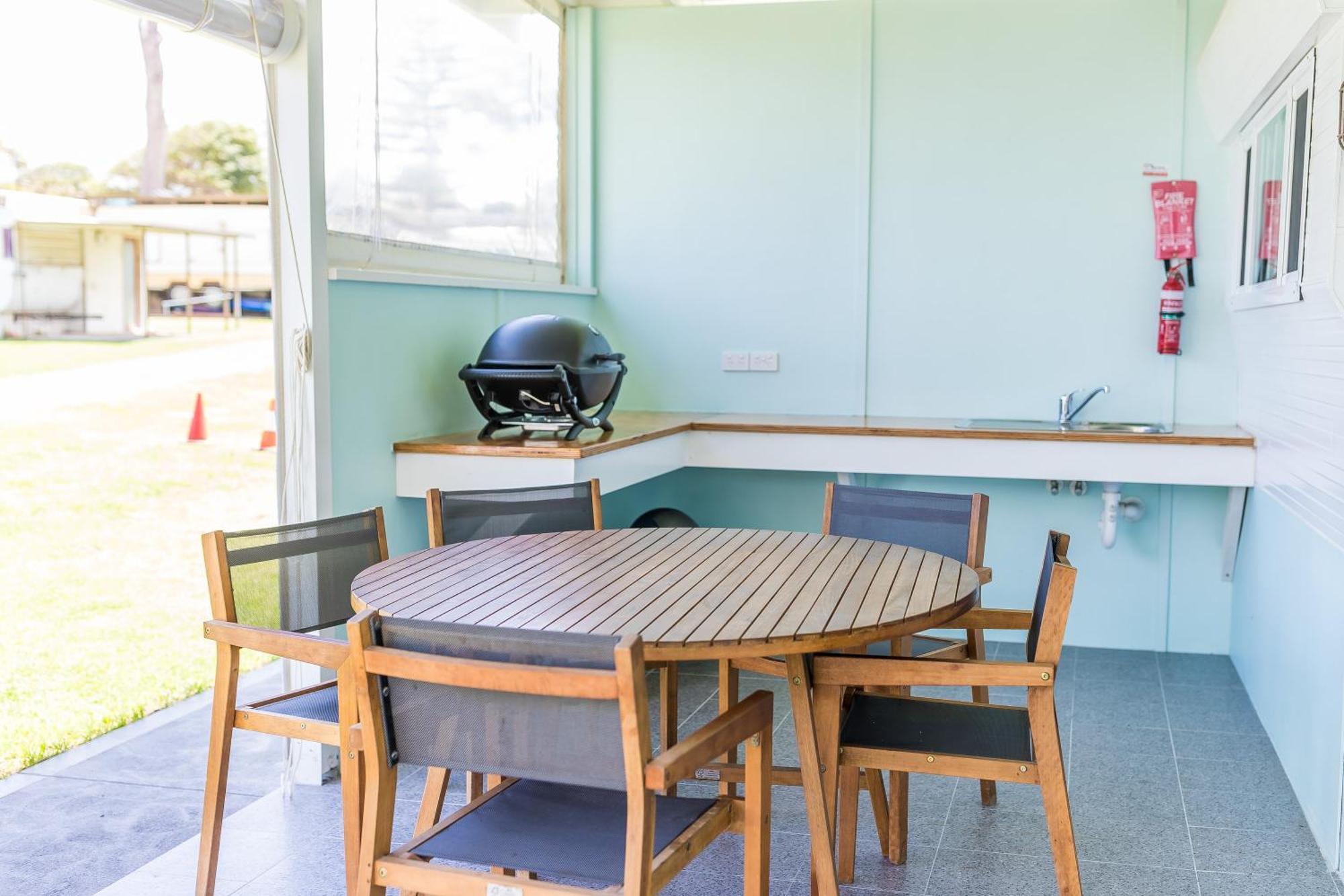 Surfside Cudmirrah Beach Berrara Room photo
